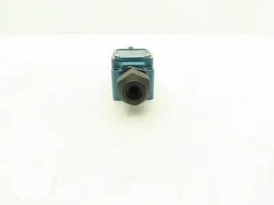 Honeywell SZL-WL-K-N Limit Switch Plunger Style 10A 300VAC/ 6A 24VDC