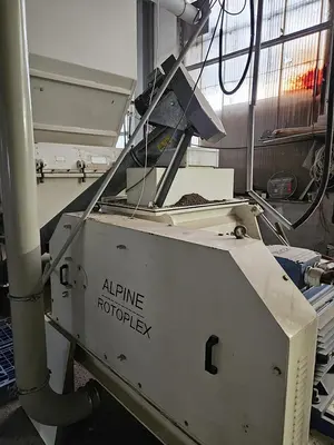 USED HOSOKAWA TWO-STAGE PLASTIC SHREDDING AND GRANULATION SYSTEM