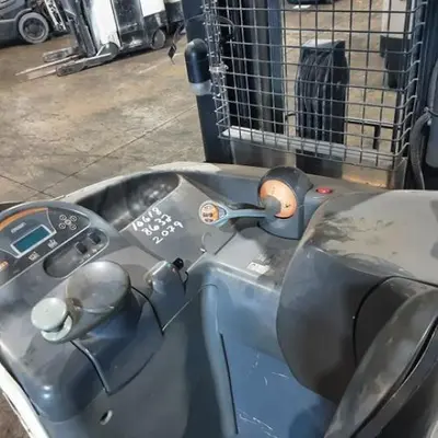 USED 2019 CROWN RR5725-45
