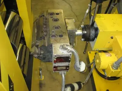 Wayne “LAB” Sheetline with 1″Wayne Extruder 251 /D 8 1/2″ wide 6″ dia. Rolls 6″