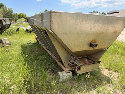 Used MONROE 14' SALT / SAND SPREADER Dry Spreaders Michigan US | Miedema Asset Management Group #1282468