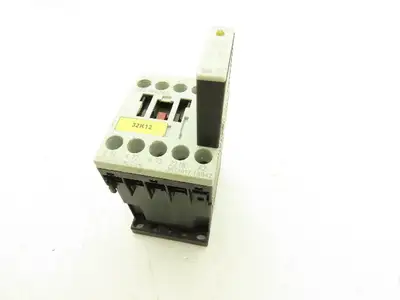 Siemens 3RT1017-1BB42 Motor Starter Contactor 10Hp 20A 600V w/Varistor Lot of 8