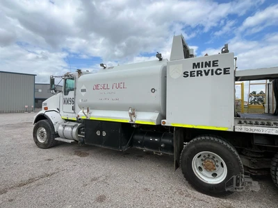 Used 2013 KENWORTH T800 Fuel & Lube Trucks Texas US | Roll Off Truck World #1491808