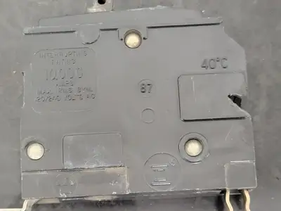 USED SQUARE D QOB120