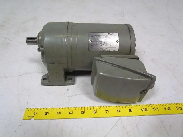 Fuji SSG202P20 Foot mount Gear motor .27HP 230-460V 75-90 Output RpM