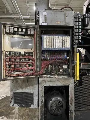 USED HUNTER 20 AUTOMATED MOLDING MACHINE