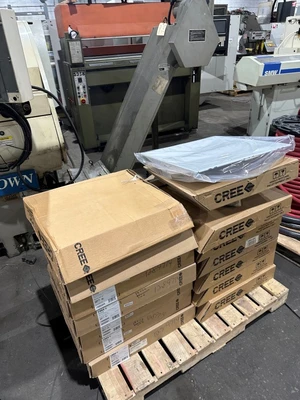 CREE 2' X 2' LED CEILING LIGHTS - 3200 LUMENS