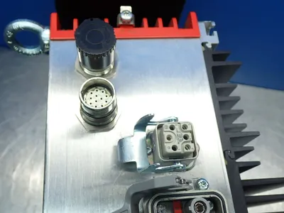 NEW SEW SERVODRIVE PHC21AA075M1E31A00