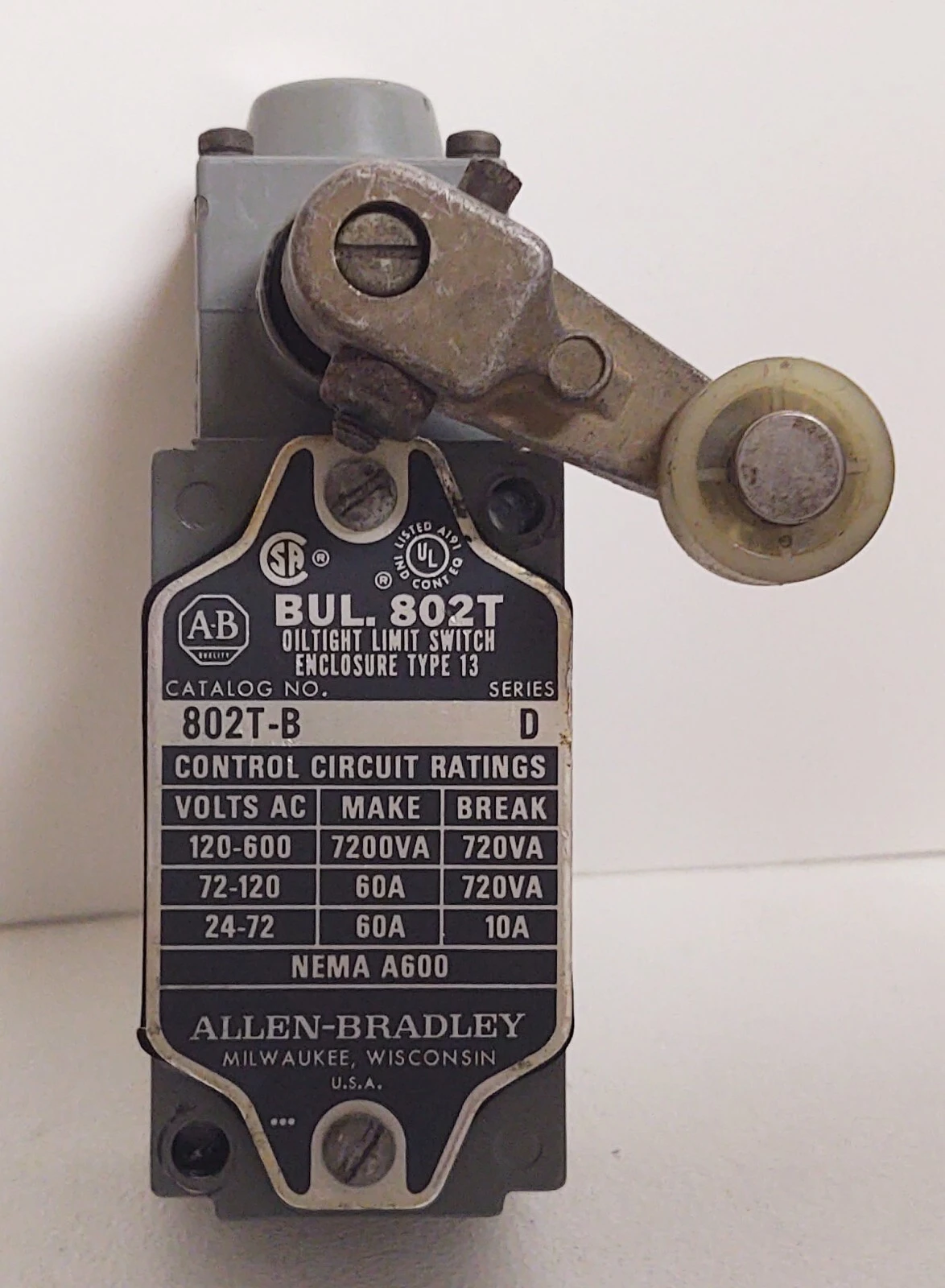 USED Allen-Bradley 802T-B