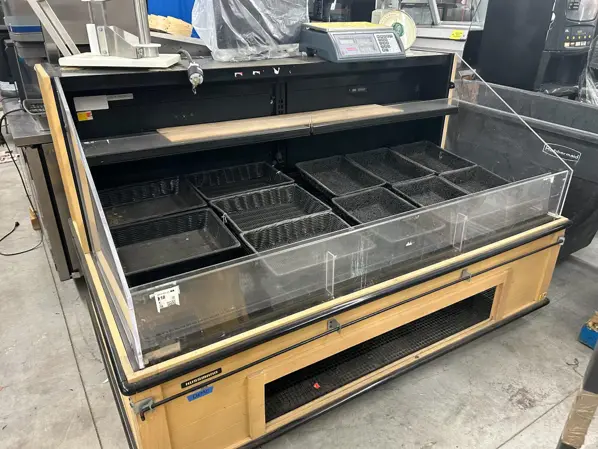 Used _UNKNOWN_ Q3-SS-6S. Refrigerators | Grocery Equipment Sales #1065764