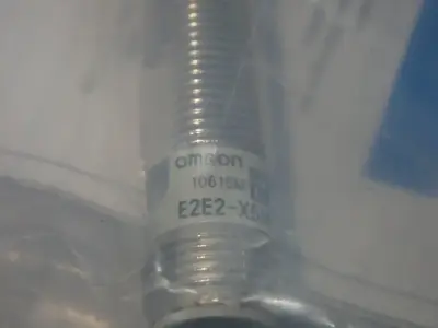 NEW OMRON E2E2X5MC1M1