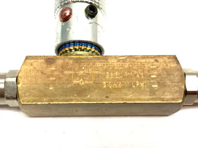F200B | Parker  Colorflow Inline Flow Control Valve, Brass Body, 1/8" Conn. - Used