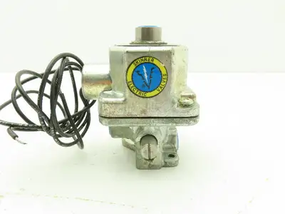Honeywell Skinner A4DR2152 Solenoid Valve 3-Way NC 120V 150 PSI 1/4" NPT