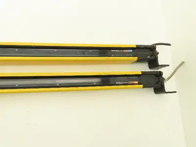 Keyence SL-V26LM Safety Light Curtain 1000mm 24VDC Transmitter Receiver Set