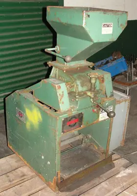 USED HOLMES 201XL CRUSHER