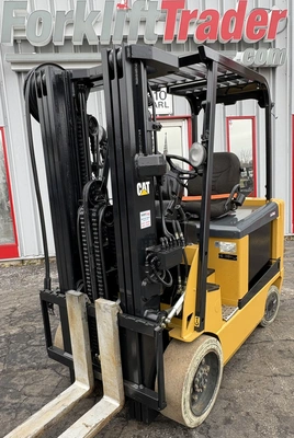 USED 2007 CAT E6000