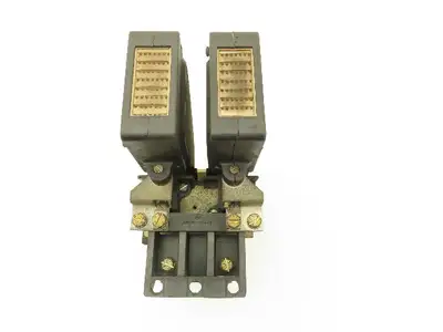 General Electric DS303A 3C01CXA003 DC Contactor 120VDC Coil 600V 100A