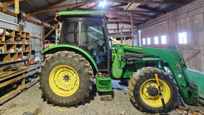 USED 2003 Deere 5420