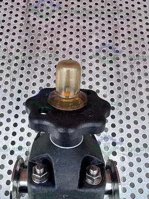 USED ITT PURE FLO 3-WAY 1-316L-RA20MAX-CWP150 DIAPHRAGM VALVE W/ 1" SANITARY FITTING