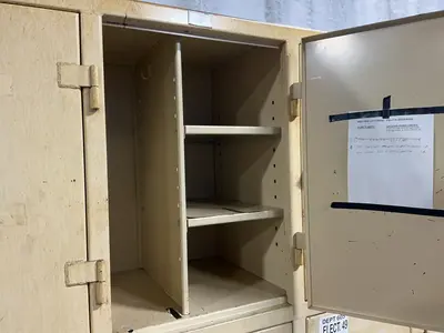 Used STRONG HOLD _UNKNOWN_ Cabinets Ohio US | HGR 24 #1358137