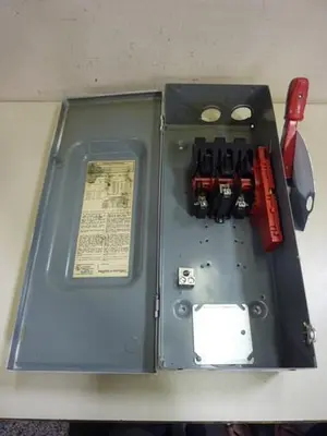 USED SQUARE D HU363 SER F1