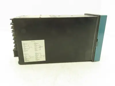 Honeywell DC4000  Digital Temperature Controller DC4000 5GTC1400000 120/240V