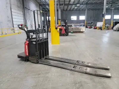 USED RAYMOND 8410