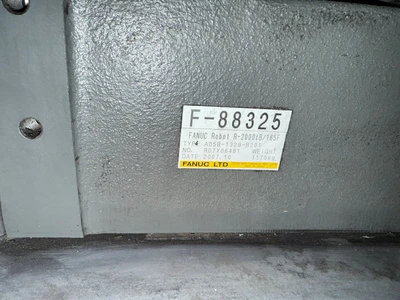 USED FANUC R-2000IB