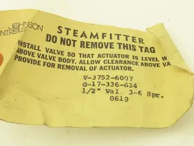 Johnson Controls V-3752-6007 1/2" Steam Union Angle Valve 3-6 PSI