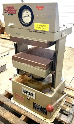 USED 1986 PHI PHI Q23-S PRESS