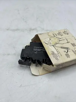 New | in-Stock ALLEN-BRADLEY 1492-GH100 SER. B Disconnects | ND Industrial Surplus #1223220