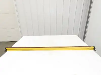 Banner SLSR30-1200Q8 EZ Screen Safety Light Curtain Receiver 1200mm 24VDC