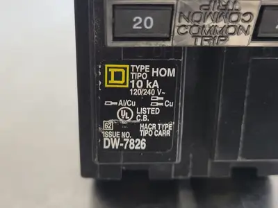 USED SQUARE D HOM220