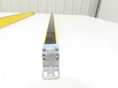 Schmersal SLC440COM-ER-0890-14 Safety Light Curtain Transmitter & Receiver Set