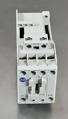 Allen-Bradley 700-CF400Z* Ser A Industrial Control System. 4D-17.