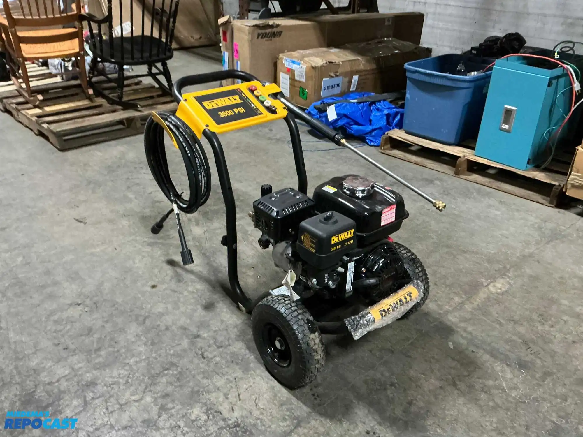DeWalt 3600 PSI 2.5 GPM Model DXPW61299 Pressure Washer