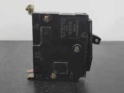 USED SQUARE D QOB120