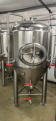 USED APEX BREWING SUPPLY 5BBL FV