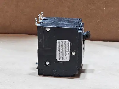 Used SQUARE D QOB320 Switchgears British Columbia CA | Lenmark #1438505