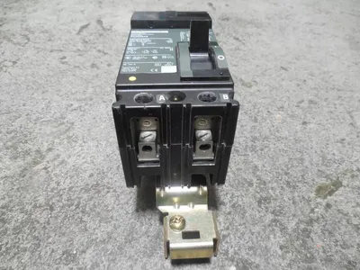Square D FA24020AB I-Line Circuit Breaker 20 Amps 480VAC 2 Pole Green Face Used