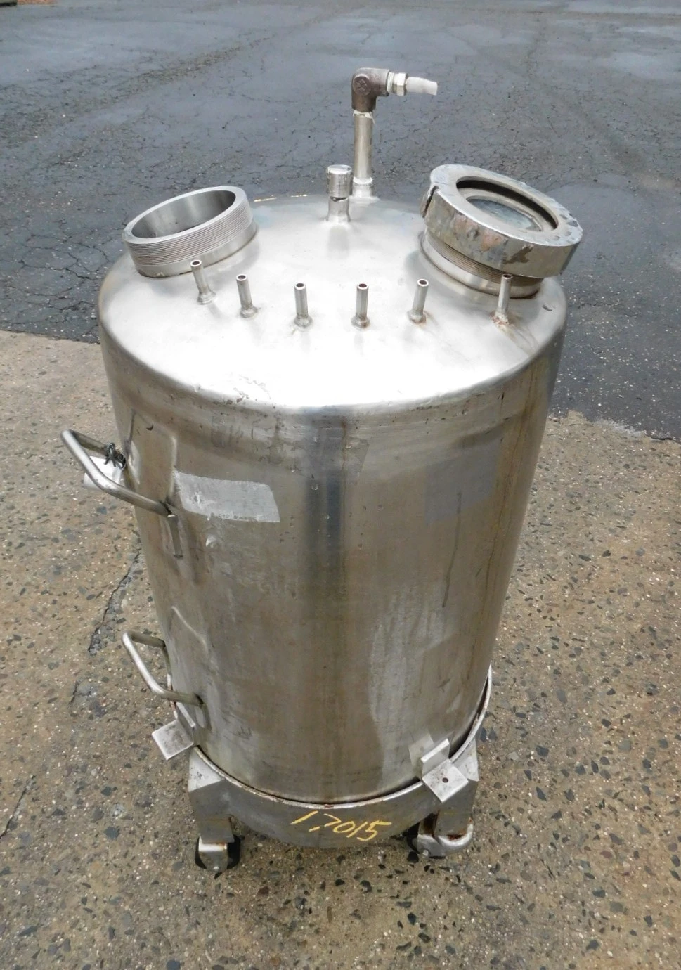 USED 30 GALLON SS TANK 30 GALLON