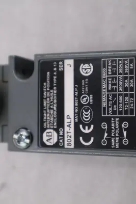 NEW OPEN BOX AB ALLEN BRADLEY 802T-ALP LIMIT SWITCH SER.J 802TALP STK K2111CC