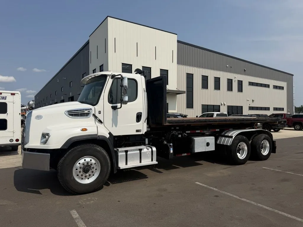 Used 2018 FREIGHTLINER 114SD STELLAR HOOKLIFT Hooklifts & Roll-Offs Minnesota US | Carco Truck & Equipment #1513867