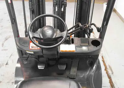 USED 2011 TOYOTA 8FGCU25