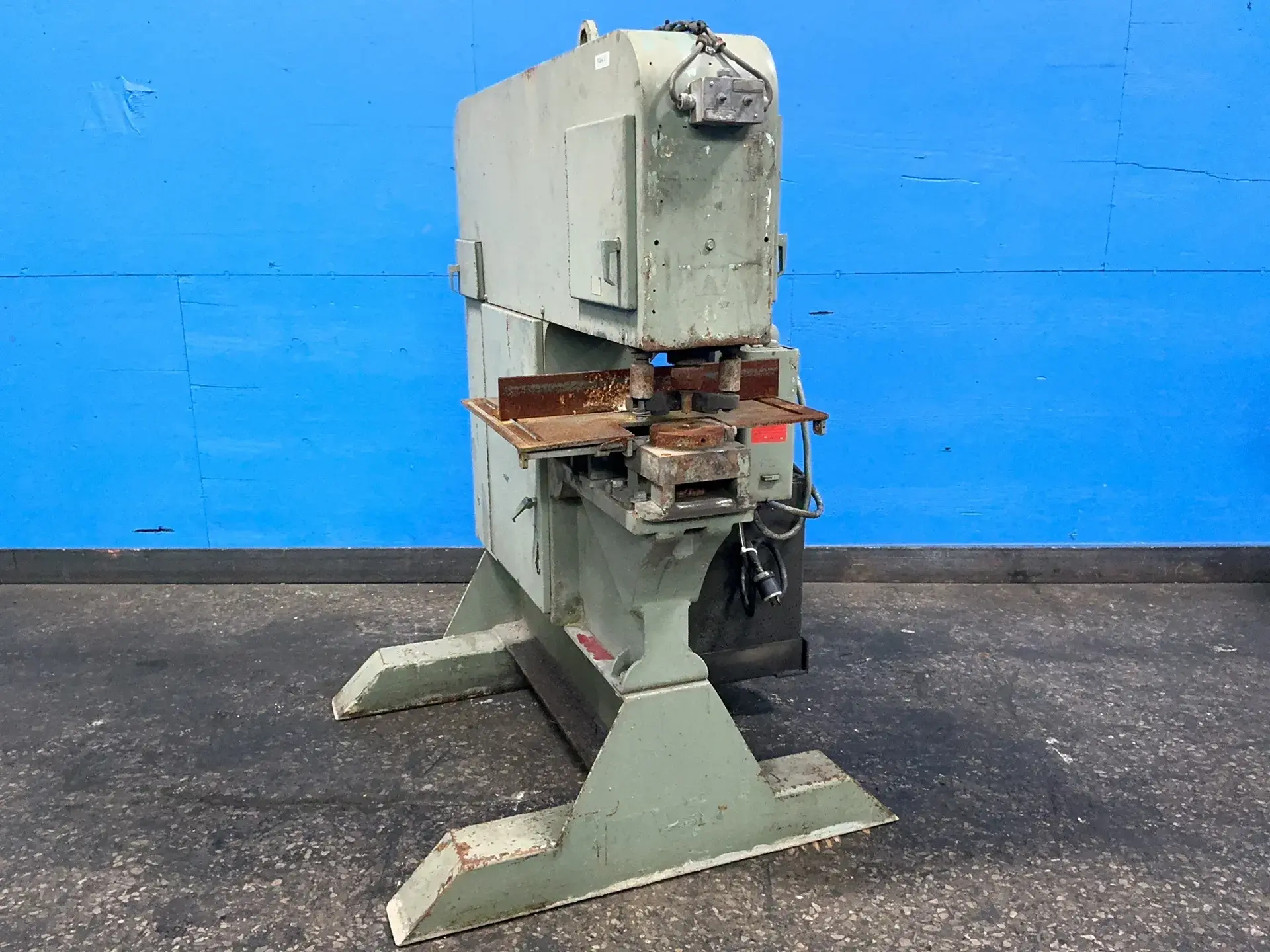 Used MEGA MANUFACTURING INC. _UNKNOWN_ Single End Punches Ohio US | HGR 24 #1358074