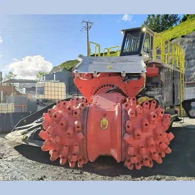 USED 2015 SANDVIK MT720