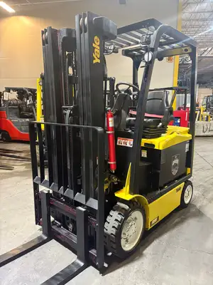 Used 2020 Yale ERC050VGN 4-Wheel Sit down Electric Counterbalance Forklifts New York US | United Lift #1446698