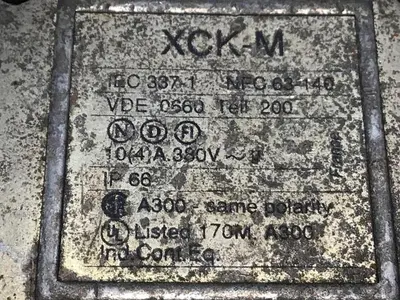 USED TELEMECANIQUE XCK-M