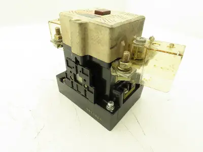 Fuji Electric SC-5N Motor Starter Contactor 55kW 660V 3Ph 105A Coil 220V AC/DC