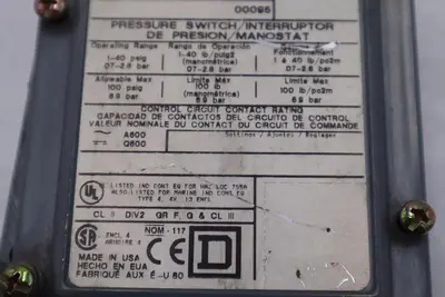 NEW OPEN BOX SQUARE D 9012 GAW-5 SER C PRESSURE SWITCH STOCK 5495